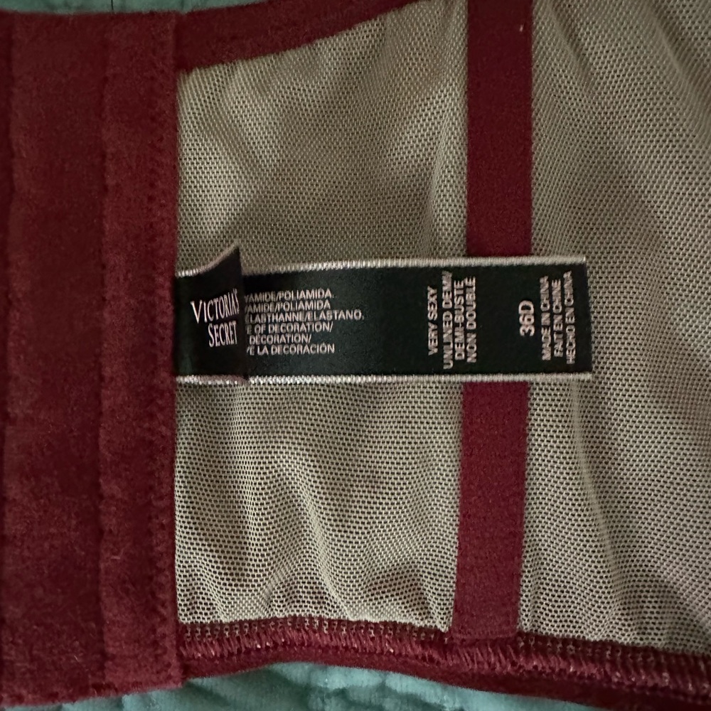 7 PIECES of NEW Victoria’s Secret Lingerie - Picture 7 of 16